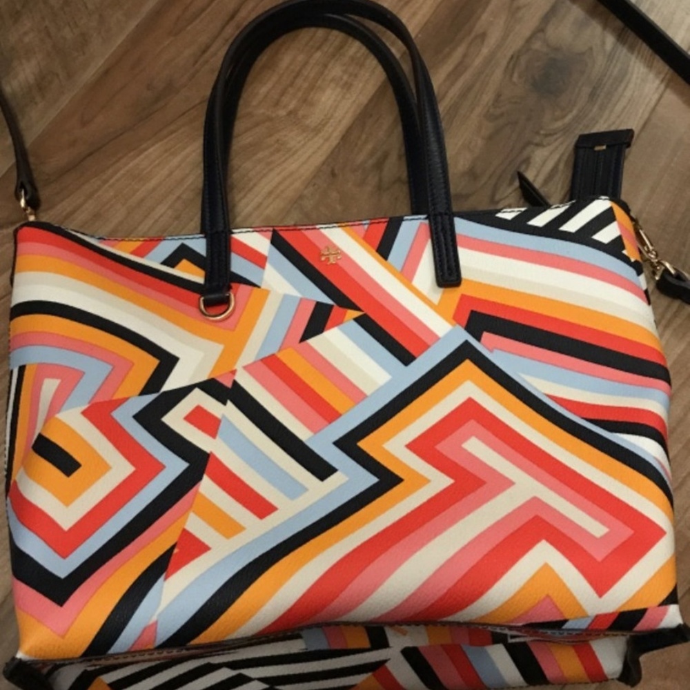 SOLD Tory Burch Cut Out T Satchel! SOLD